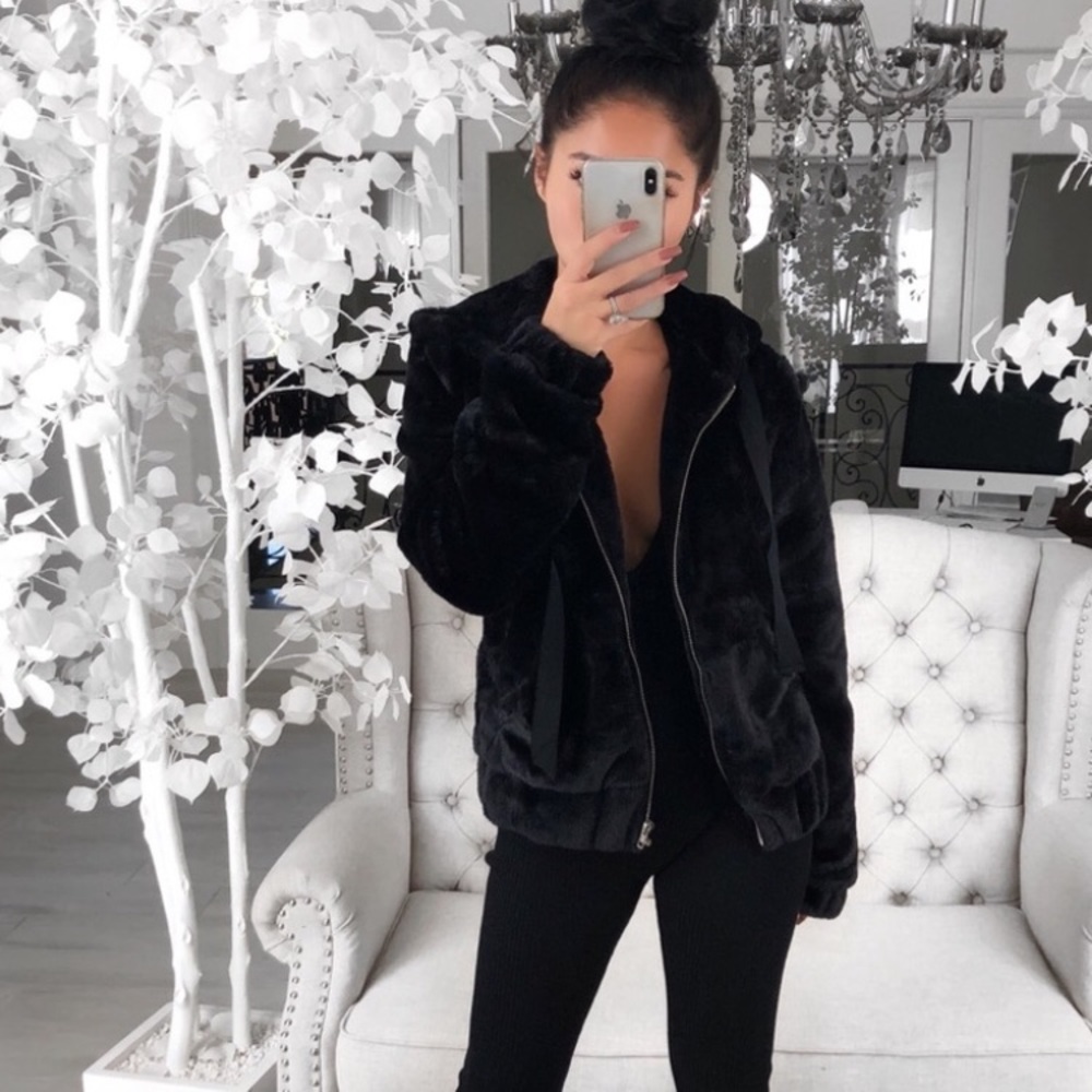 Reposh Bear Black Jacket